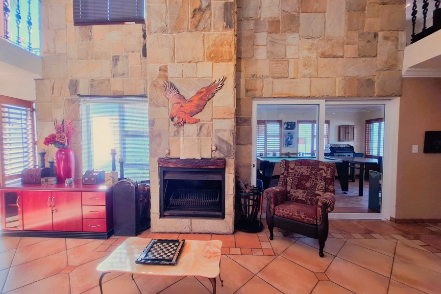 5 Bedroom Property for Sale in Golden Mile Western Cape